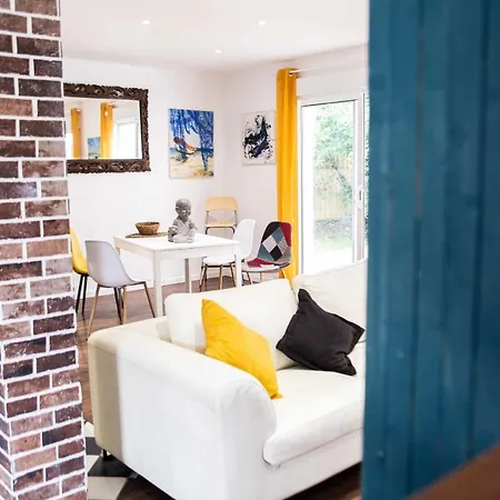 Spacious 110 M House With Garden * Floirac (Gironde)